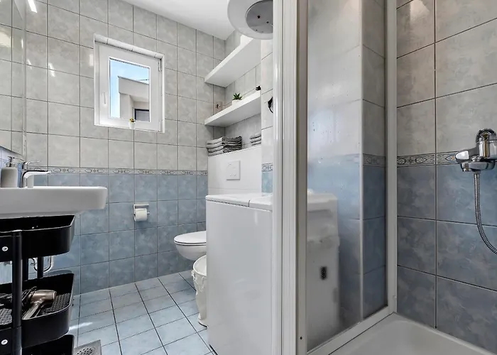 Near The Luxury Matteo *