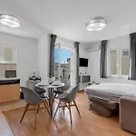 Apartment Near The Luxury Matteo