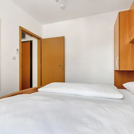 Near The Luxury Matteo Апартаменти *