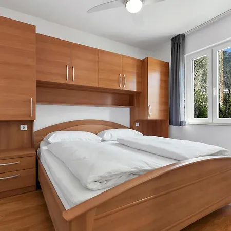 Near The Luxury Matteo Апартаменти Макарська