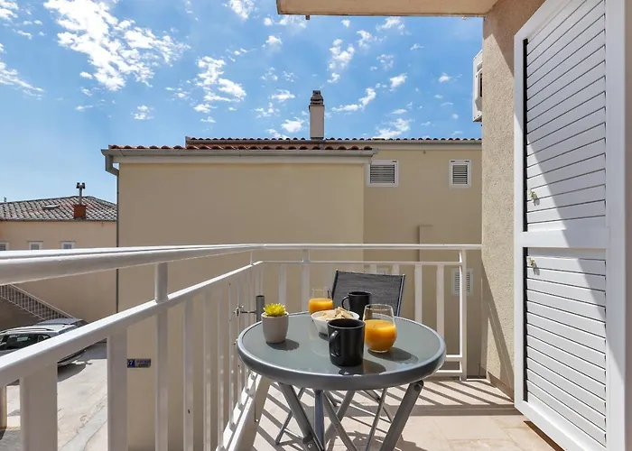 Near The Luxury Matteo Apartment Makarska