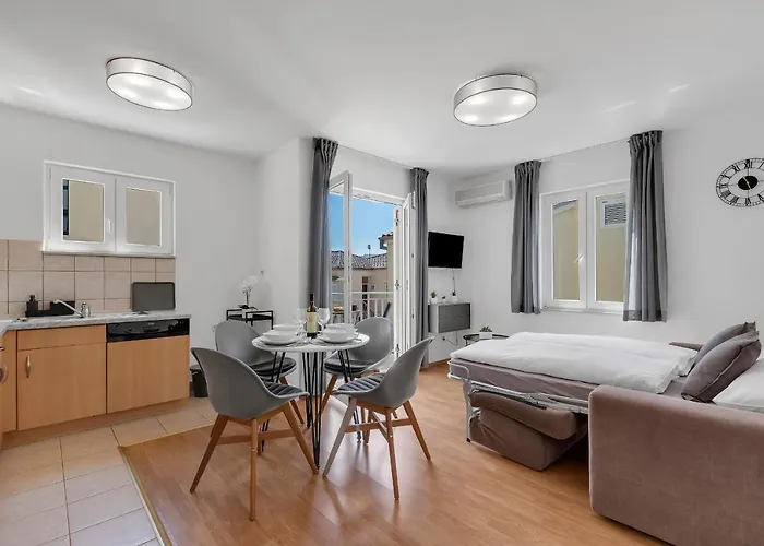 Apartment Near The Luxury Matteo