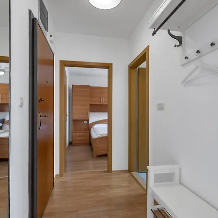 Near The Luxury Matteo Appartamento *